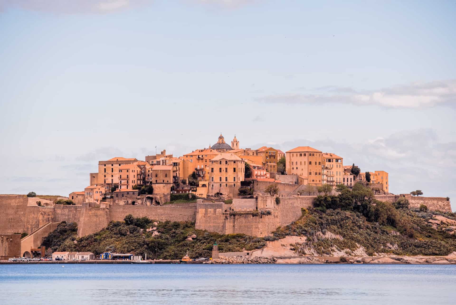 citadelle calvi road trip en corse