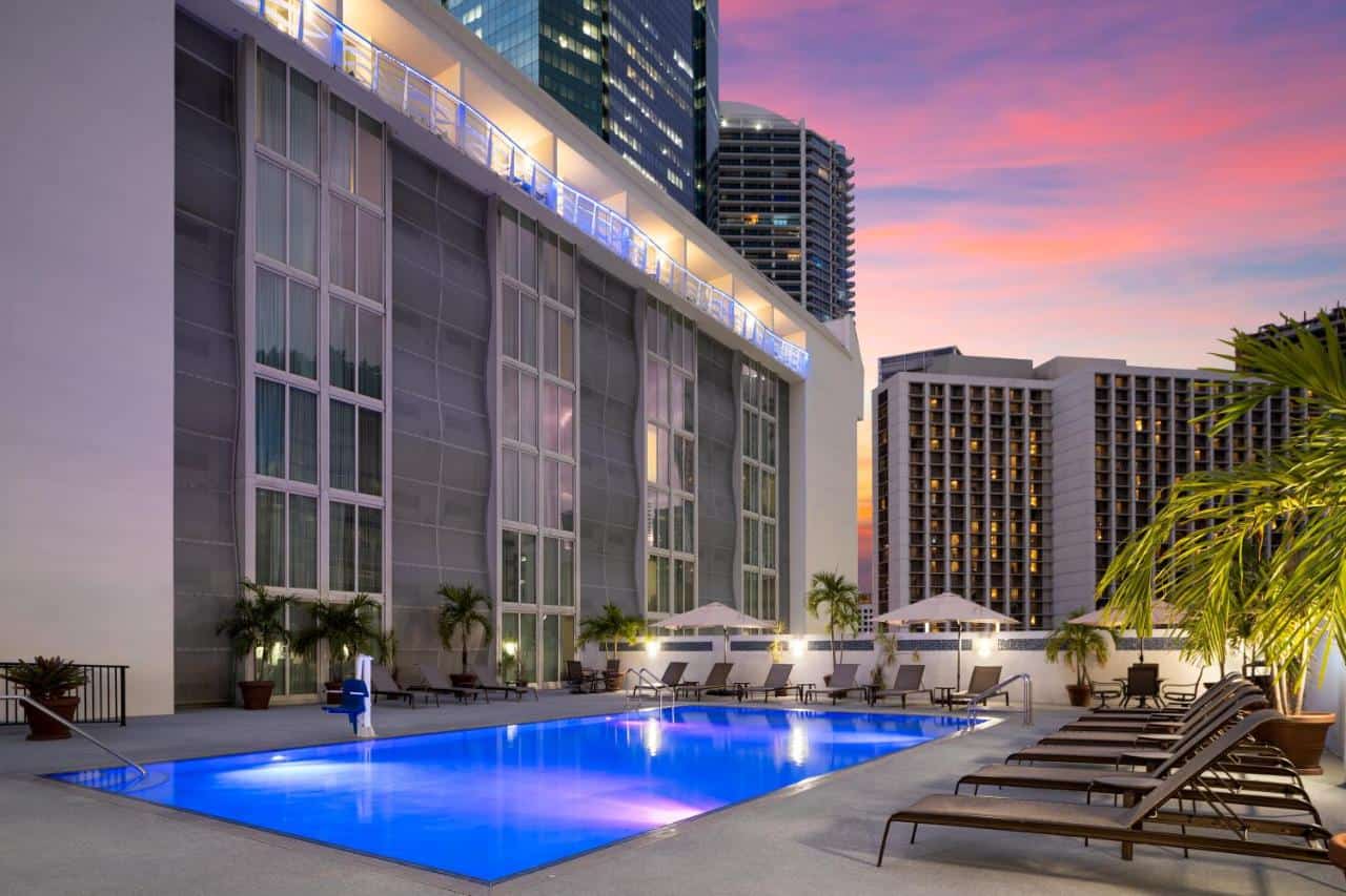 courtyard miami downtown brickell area