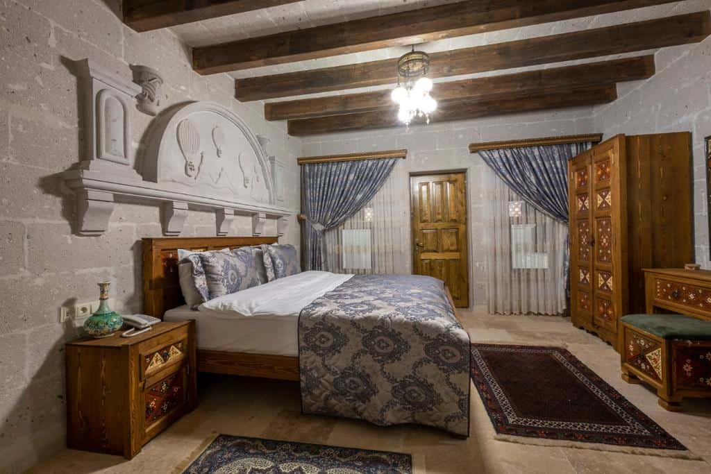 underground cave suites hotel