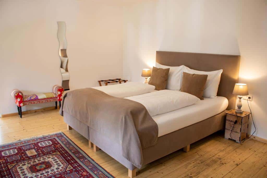 fenix hall boutique hotel