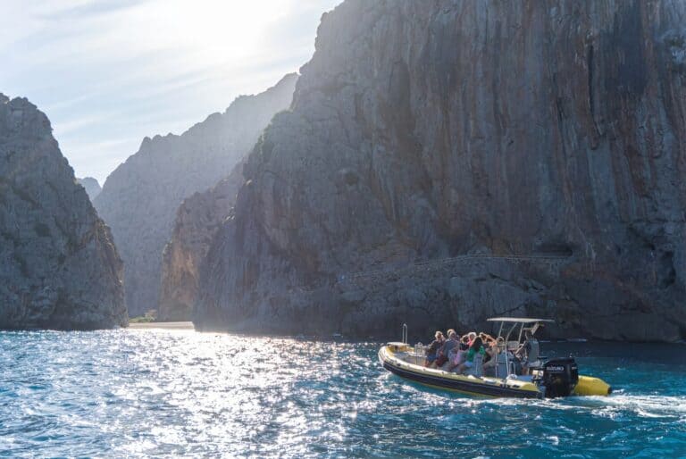 Excursion en speedboat à Sa Calobra et Cala Tuent